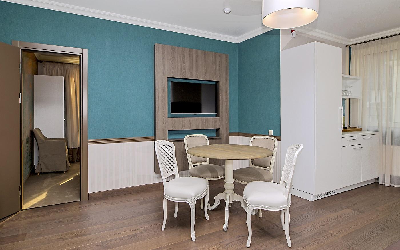 Zentrum Hotel 키시나우 외부 사진