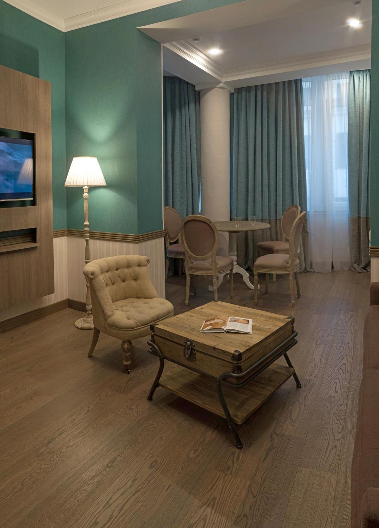 Zentrum Hotel 키시나우 외부 사진