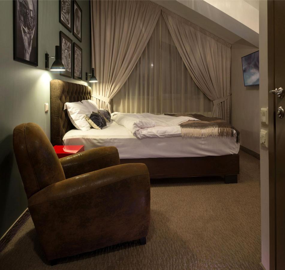Zentrum Hotel 키시나우 외부 사진
